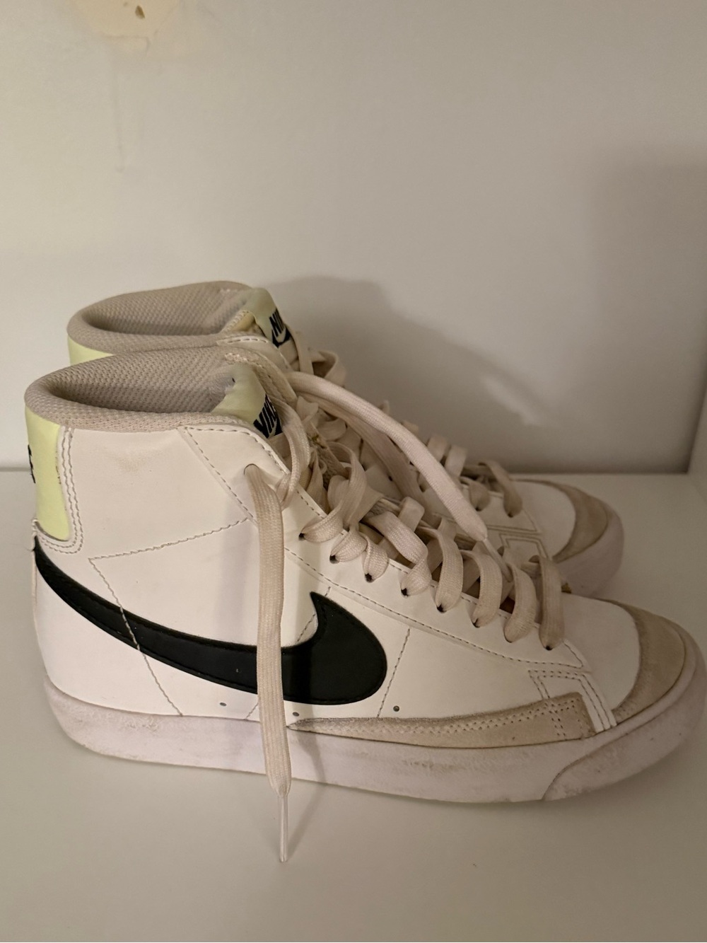 Nike Mid Blazer ‘77 sneakers - size 4Y (youth)